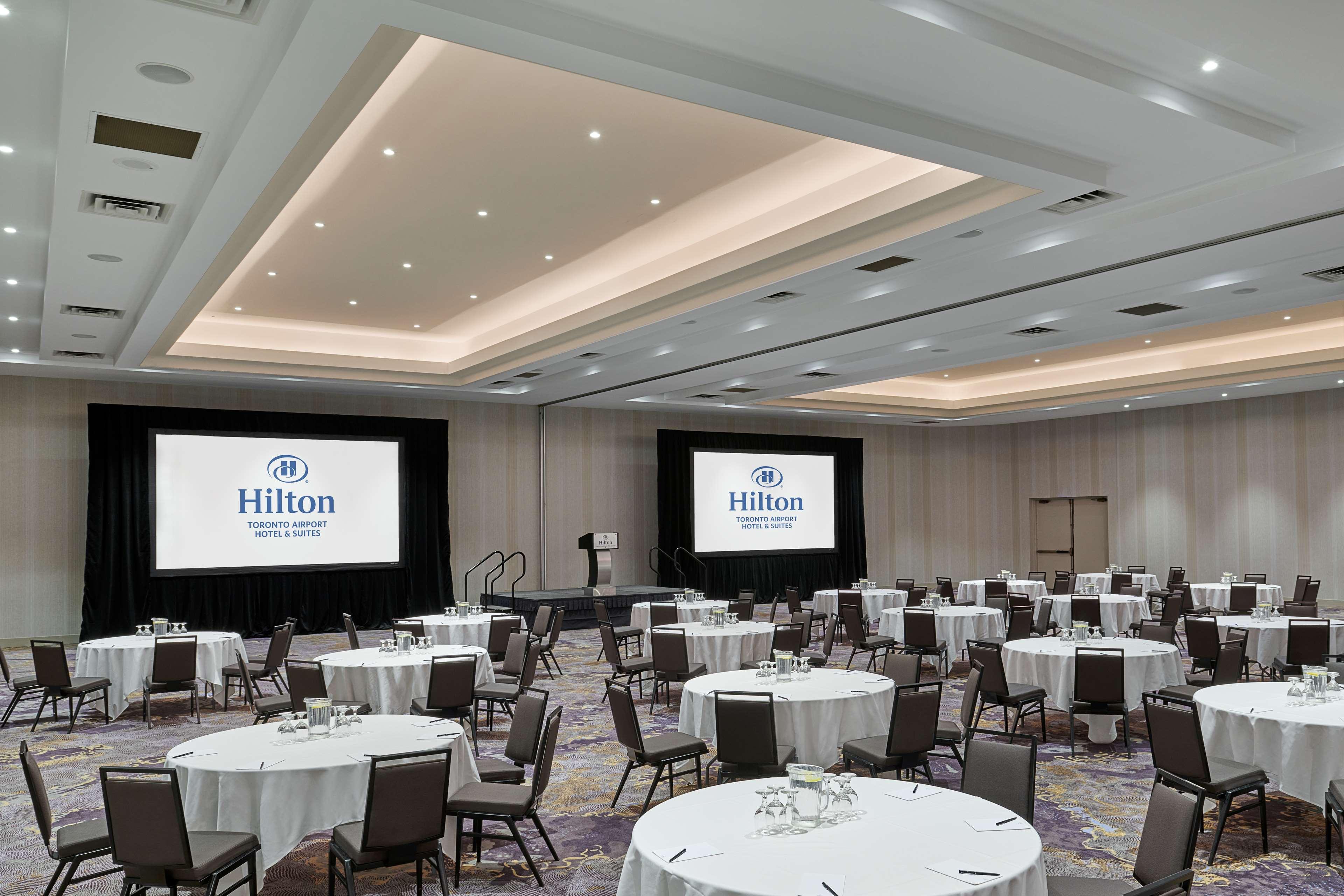 מיסיסאוגה Hilton Toronto Airport Hotel & Suites מראה חיצוני תמונה