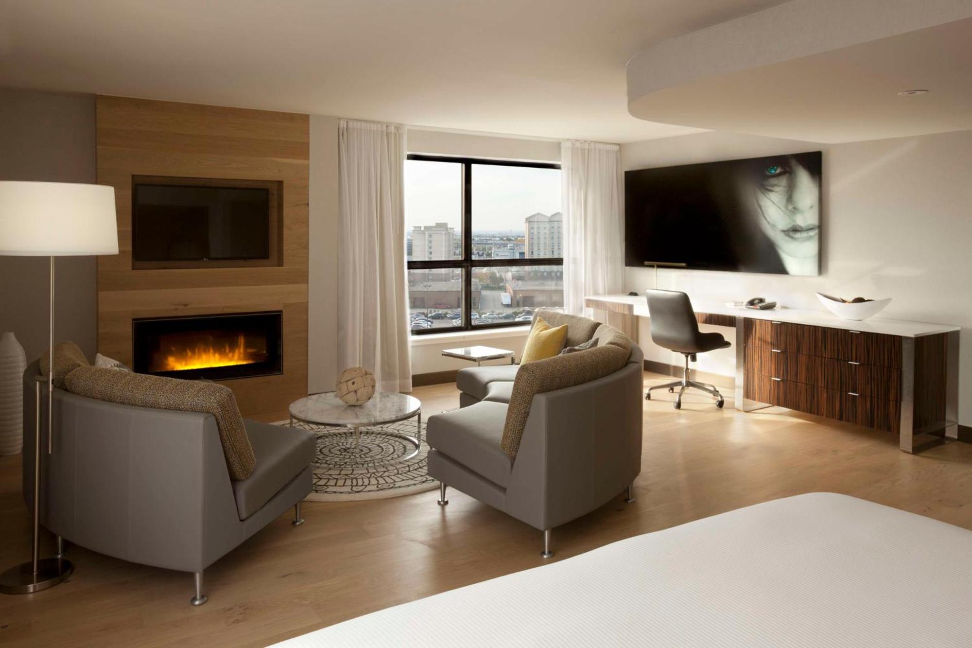 מיסיסאוגה Hilton Toronto Airport Hotel & Suites מראה חיצוני תמונה