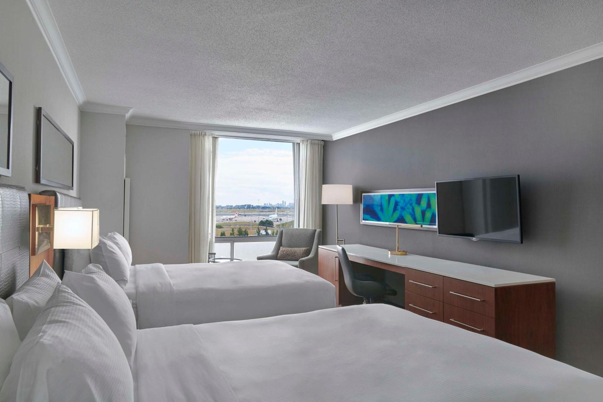 מיסיסאוגה Hilton Toronto Airport Hotel & Suites מראה חיצוני תמונה