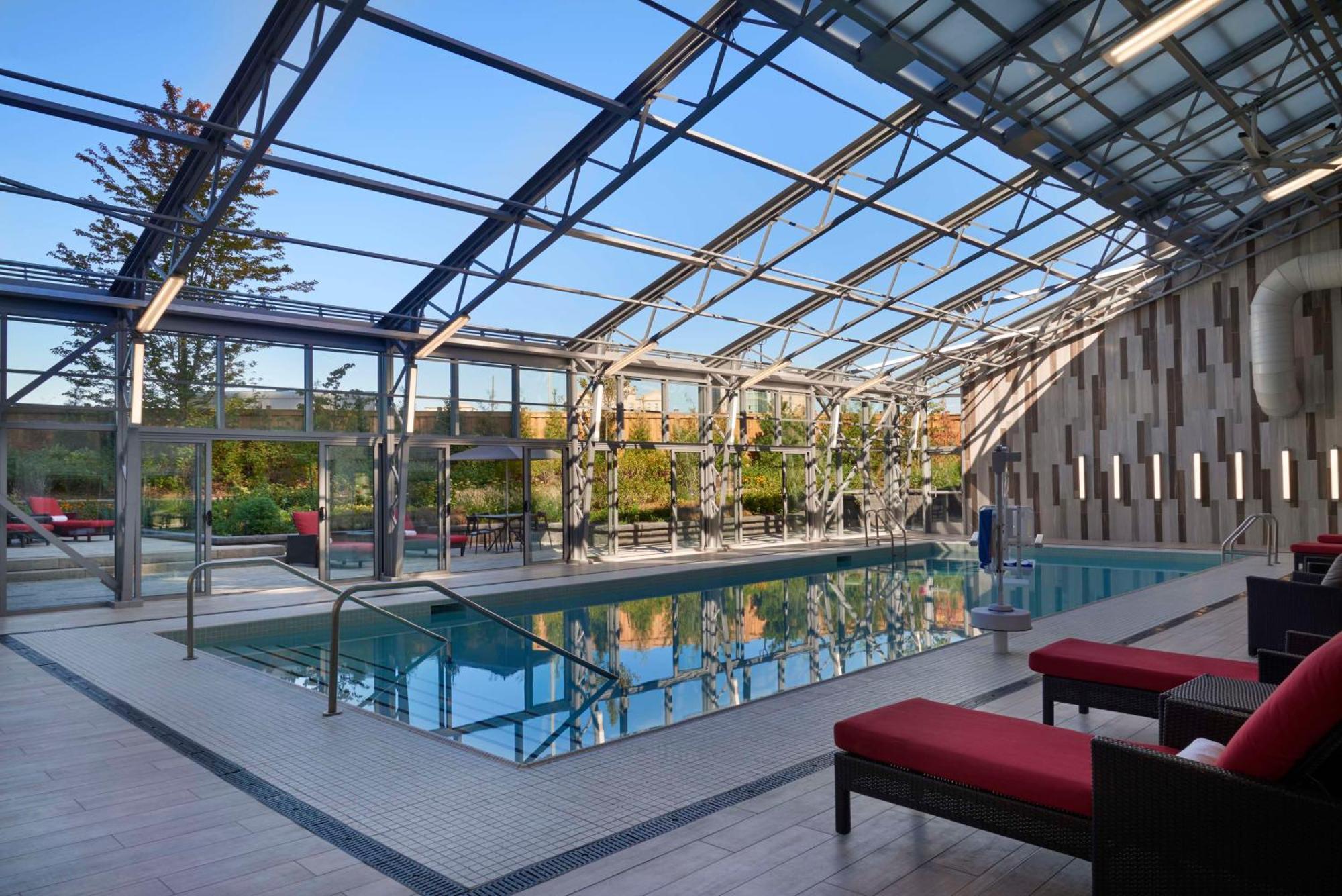 מיסיסאוגה Hilton Toronto Airport Hotel & Suites מראה חיצוני תמונה